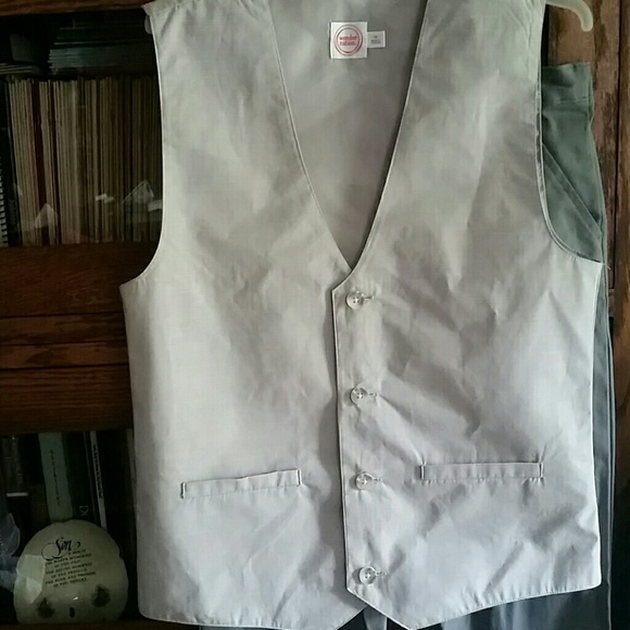 Boys 2 piece suit with tie NWOT - Picture 3 of 6